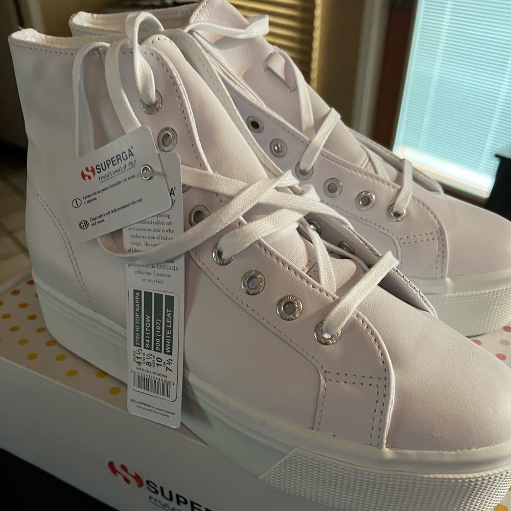 Women’s Size 10 US Superga leather white high top shoes